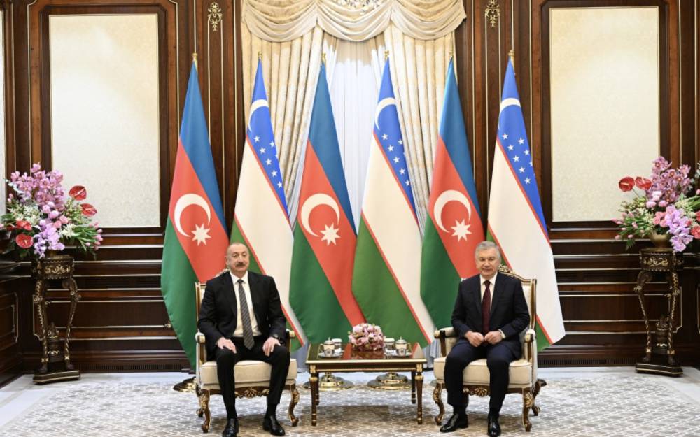 Prezidentlərin təkbətək görüşü oldu - FOTOLAR