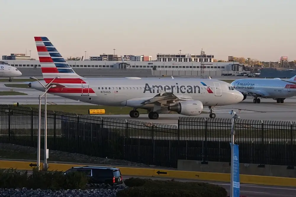 ABŞ 12 böyük hava limanında təyyarələrin uçuş-enişini qadağan edib