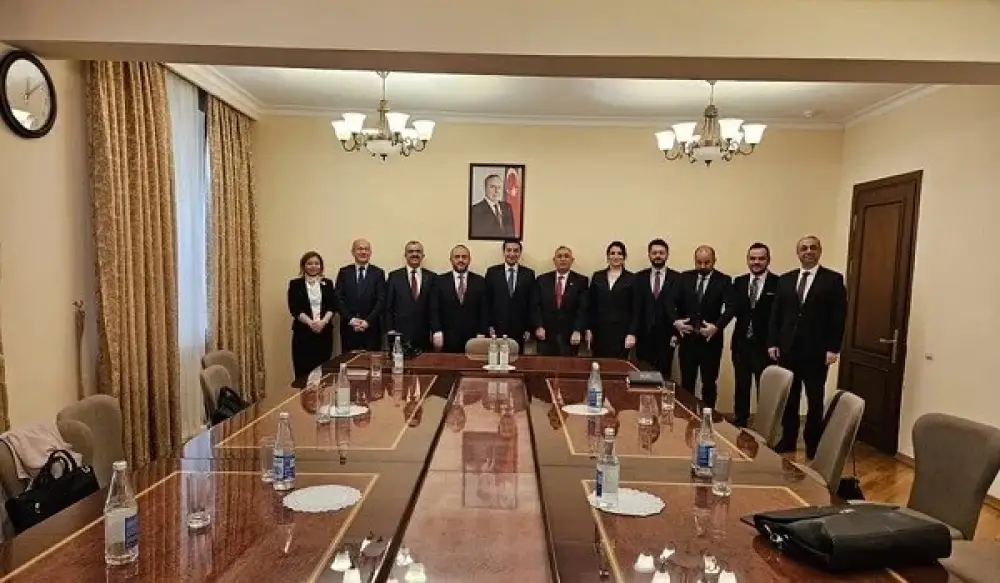 Hikmət Hacıyev Türkiyə nümayəndələri ilə görüşdü