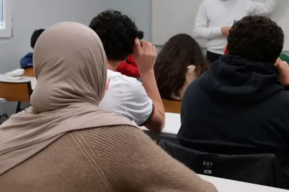 Çeçenistanda məktəblərdə hicab qadağası Konstitusiyanın pozulmasıdır