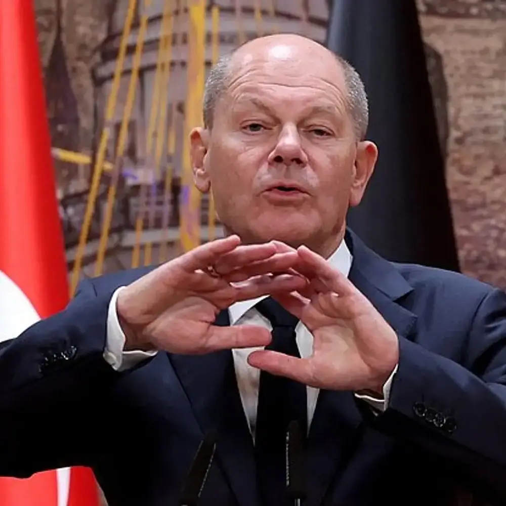 Scholz Ukraynanın NATO-ya üzvlüyü ilə bağlı qərarın təxirə salınmasına çağırıb