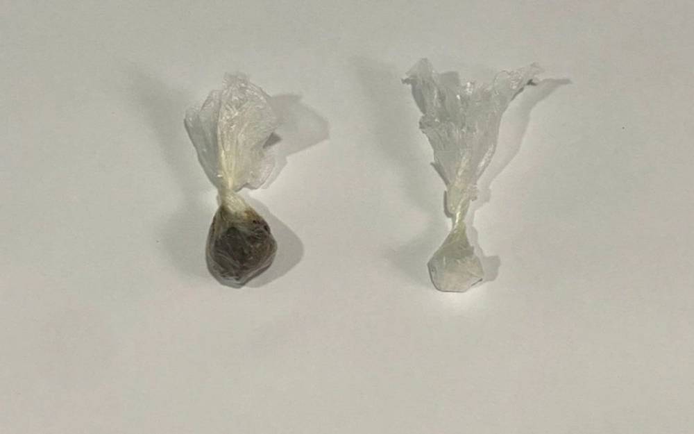 Məhkuma gödəkçənin cibində narkotik keçirmək istədi