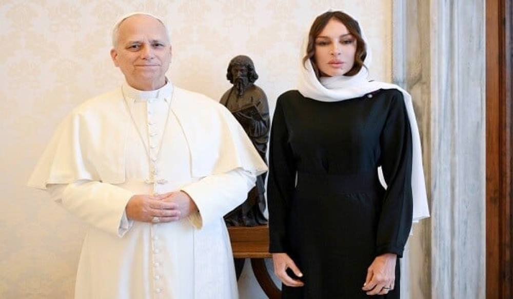 Mehriban Əliyeva Roma Papası ilə görüşdü