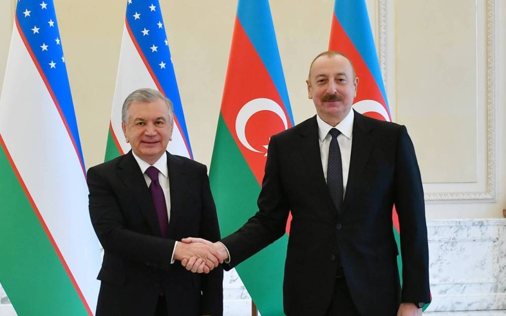 İlham Əliyev özbəkistanlı həmkarını təbrik etdi