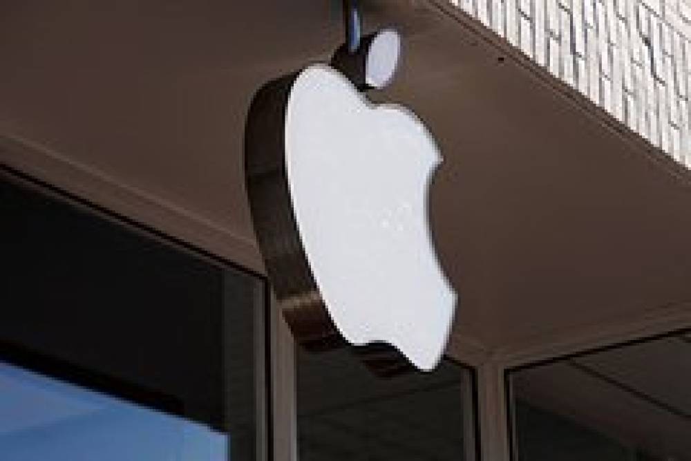 "Apple" şirkəti qatlana bilən smartfonun satışını təxirə salacaq