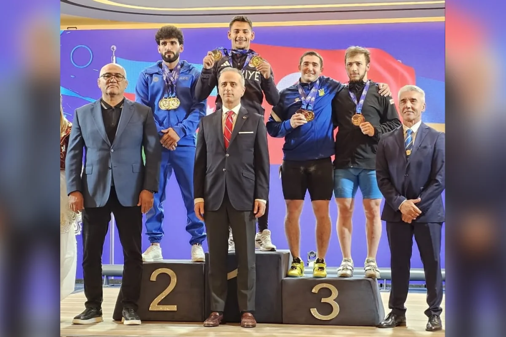 Azərbaycan ağırlıqqaldıranı Avropa birinciliyində 3 medal qazanıb
