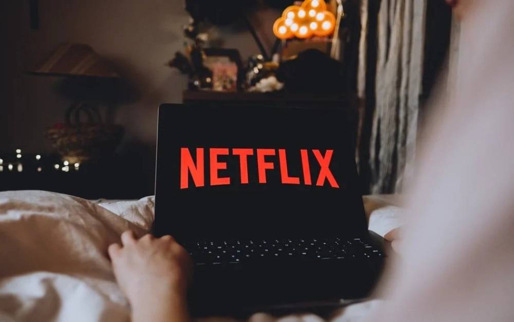 Netflix dünya üzrə 1 000-ə yaxın əməkdaşını ixtisar edəcək