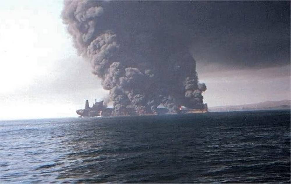 ABŞ İranın bir neçə neft tankerini məhv etdi