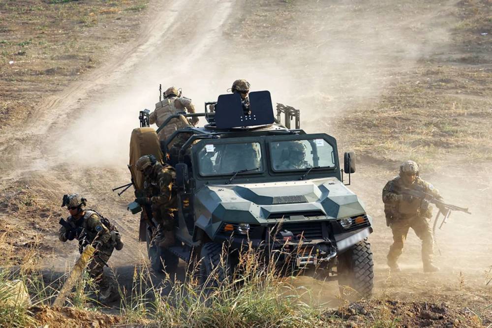Azərbaycan, Türkiyə və Özbəkistan hərbçiləri atəş dəstəyi altında himayəli irəliləmə tapşırıqlarını icra ediblər